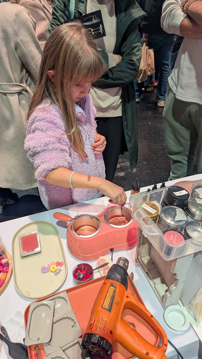 DIY Duftanhänger aus Wachs: Ein botanisches Kreativ-Event in Tübingen