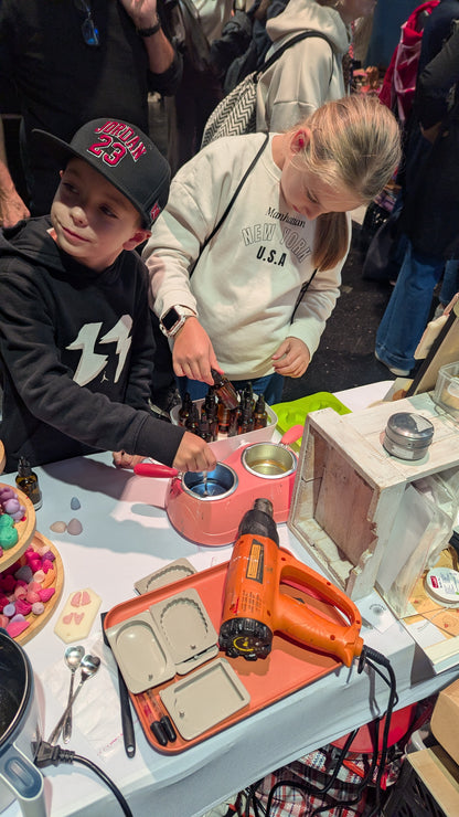 DIY Duftanhänger aus Wachs: Ein botanisches Kreativ-Event in Tübingen