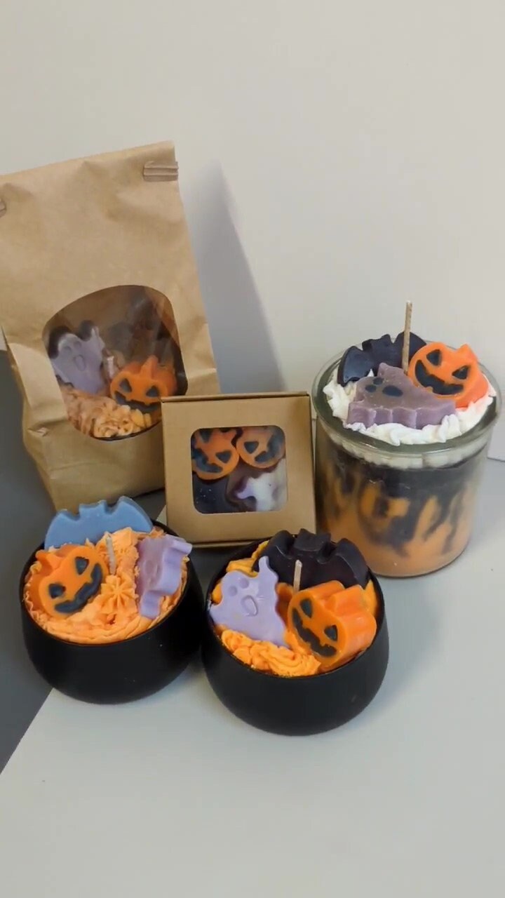 Halloween theme scented wax ghost bat pumpkin autumn scented sweet spooky spooky party gift, scented soy wax candles