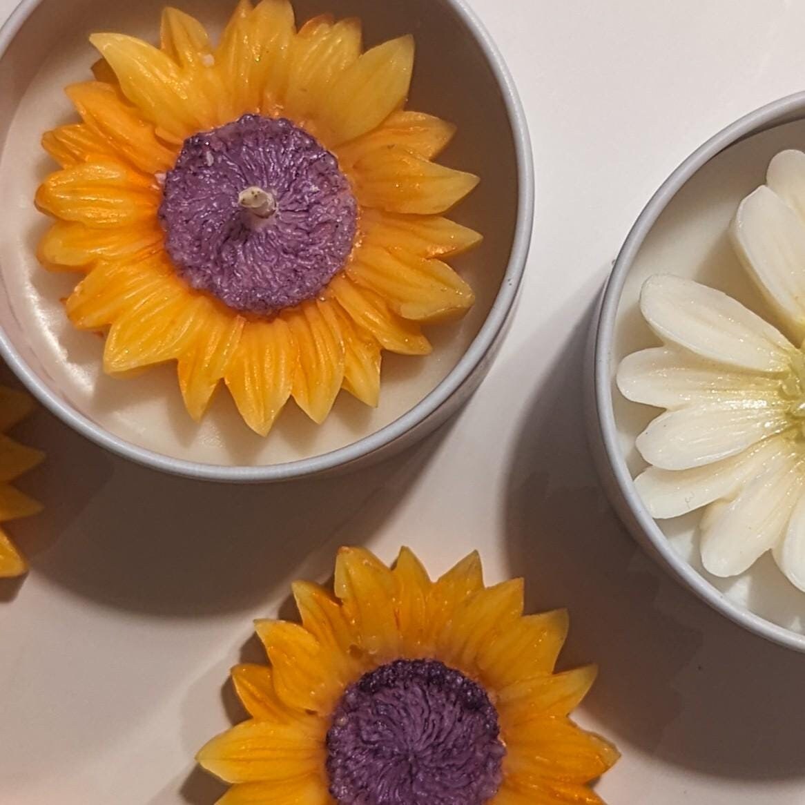 Summer Sunflower Candle, Floral and Fruity Soy Wax Scented Candle, Gift for Wedding favours gifting, Floral Scents room decor summer candle