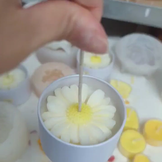 Sommerliche Kerzen mit Blumendüften, sojawachs blumenkerzen, Gartennelk kerze, geschenk beste freundin, wohnzimmer deko, duftkerzen im glas