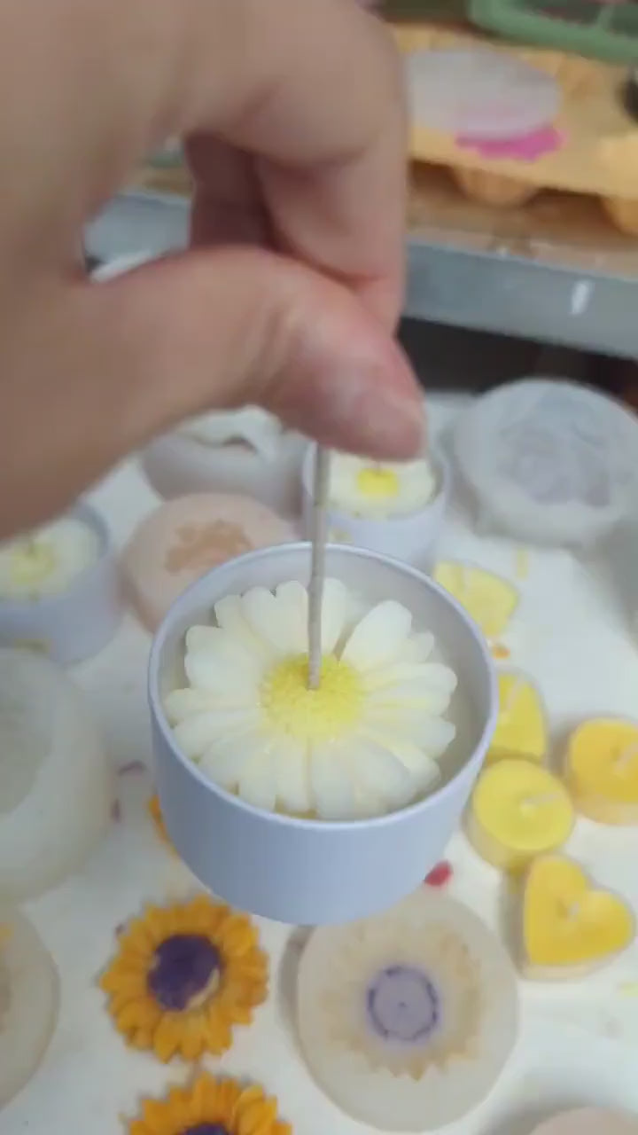 Sommerliche Kerzen mit Blumendüften, sojawachs blumenkerzen, Gartennelk kerze, geschenk beste freundin, wohnzimmer deko, duftkerzen im glas