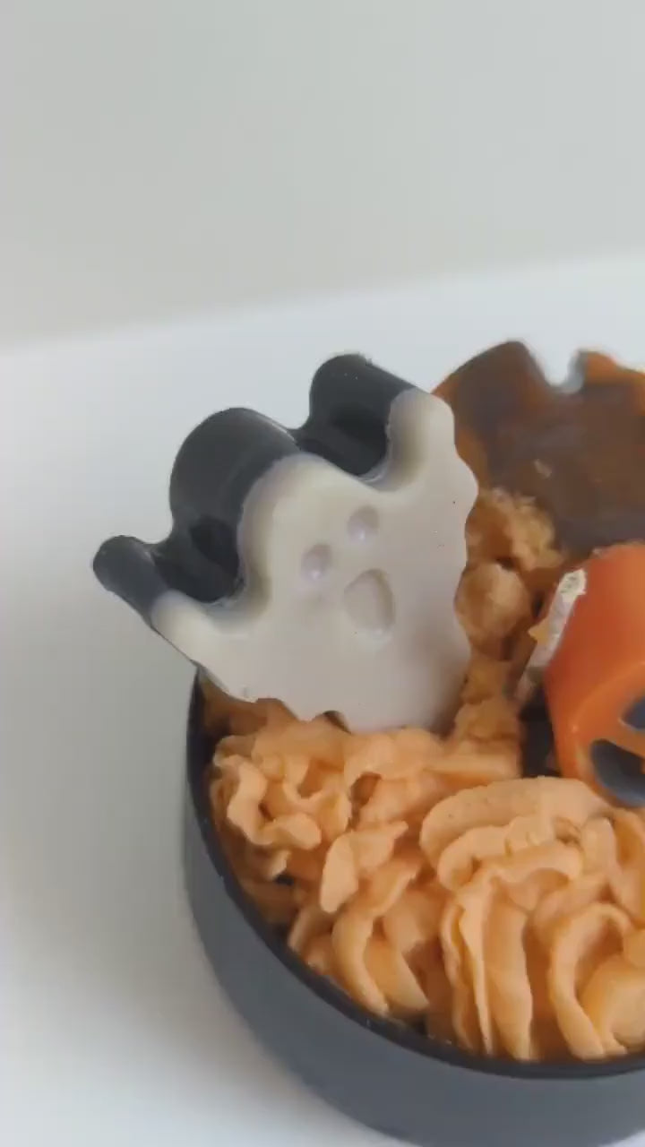 Halloween candle - orange pumpkin candle - Fall Decor - Fall scented candles gift idea - Spooky Black candles